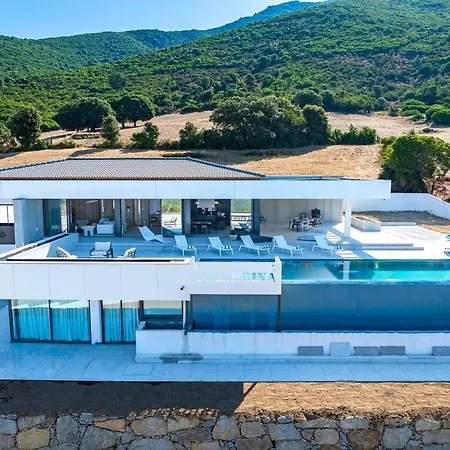 Colombina - Avec Piscine * Bastelicaccia